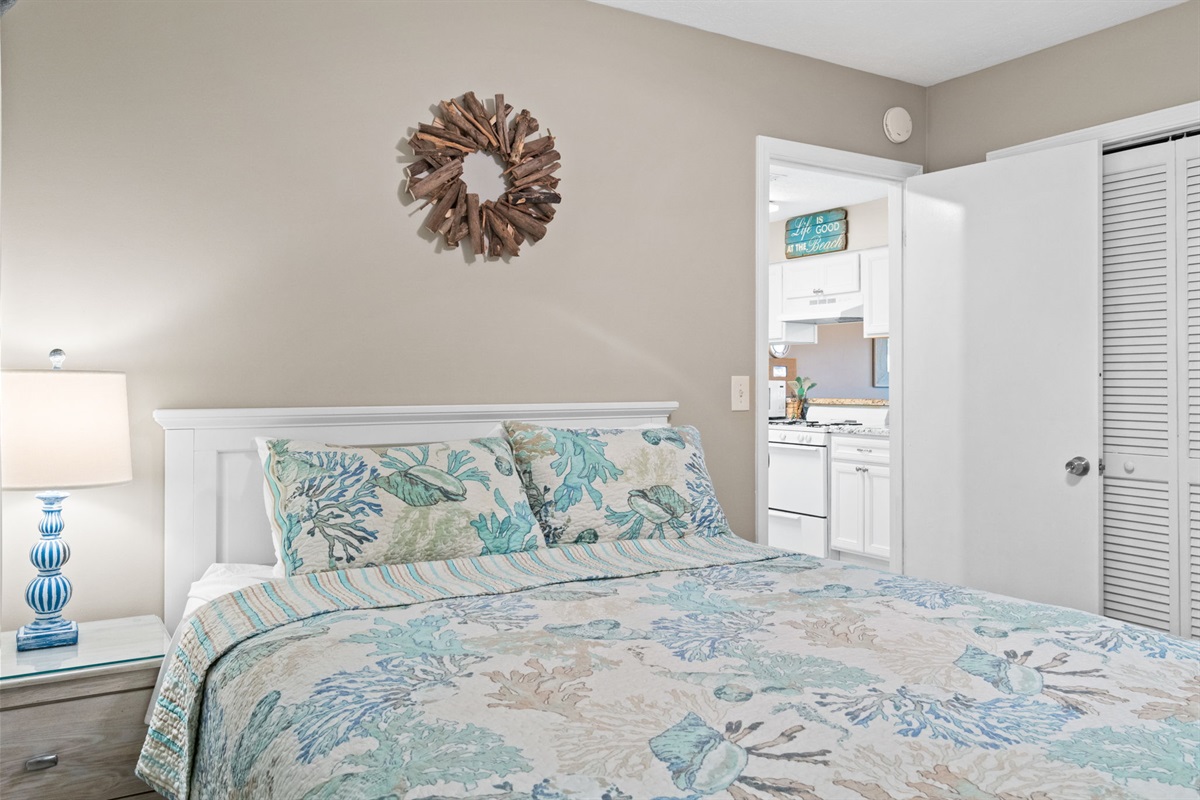 Bedroom with Queen Bed