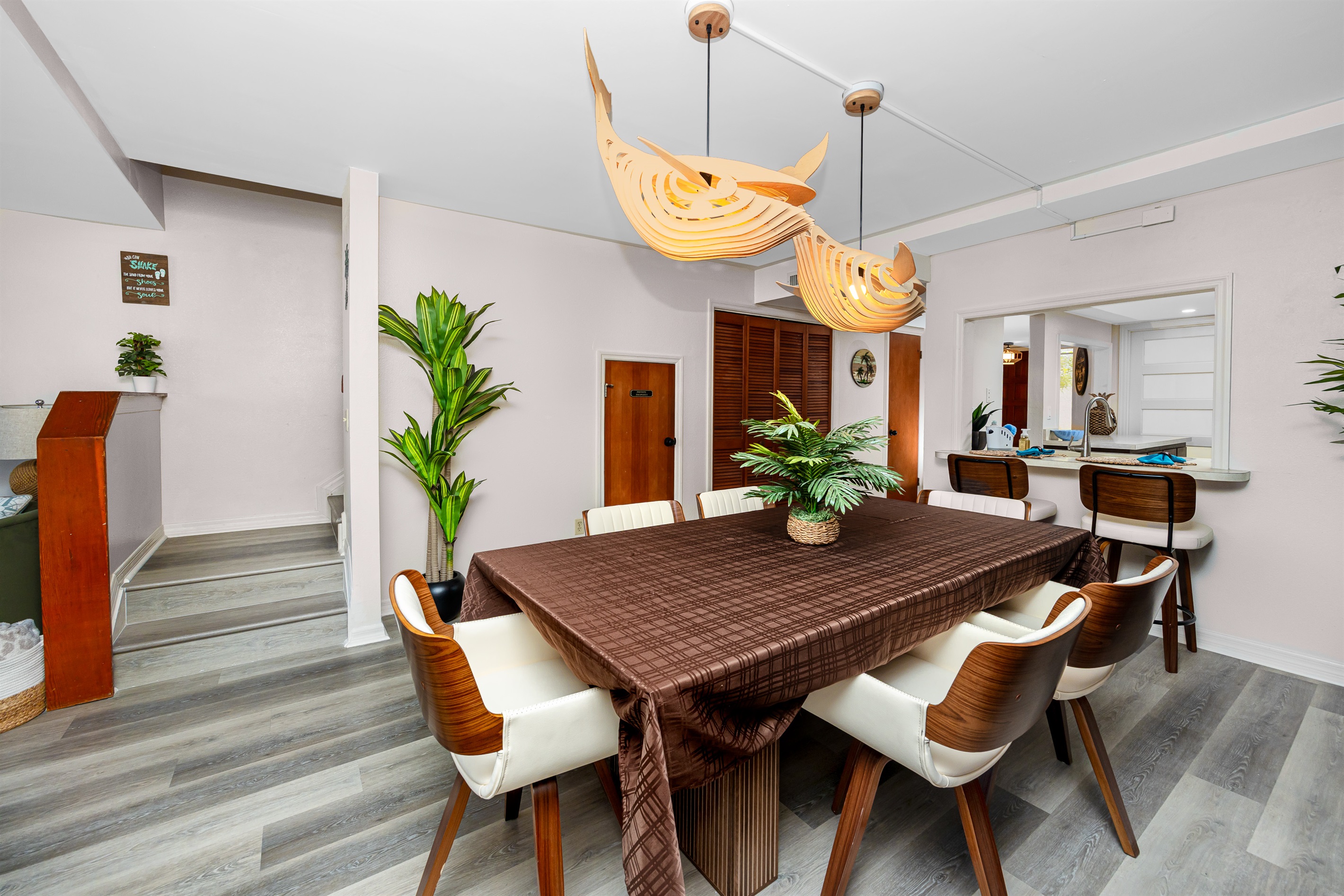 Dining room with pass through area to kitchen
