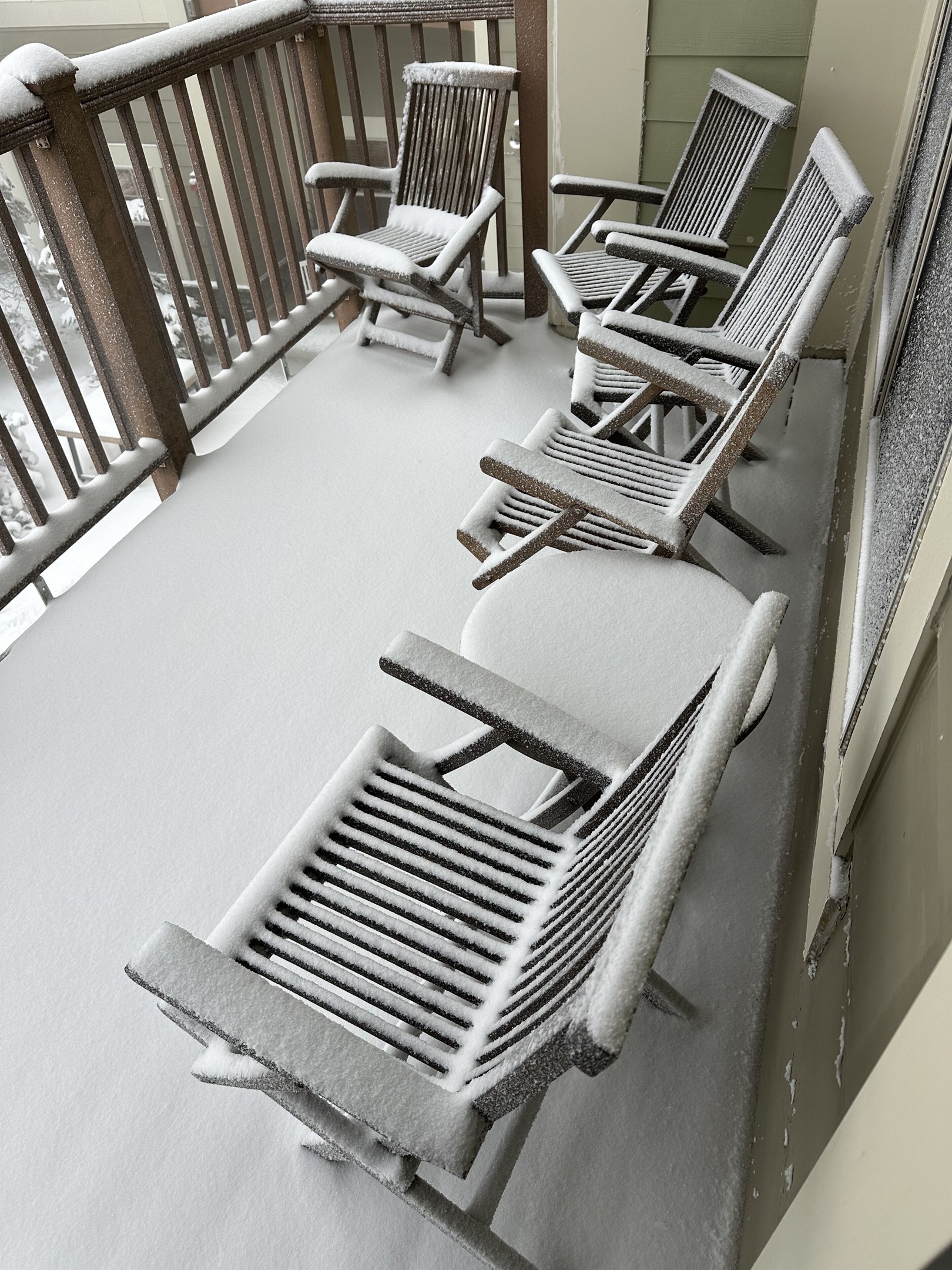 Large balcony with stunning mountain views.