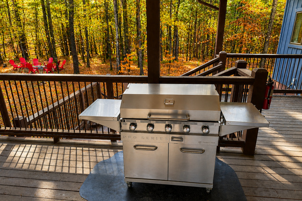 Forget the scoreboard, this grill is the real MVP. Touchdown for deliciousness every time.
