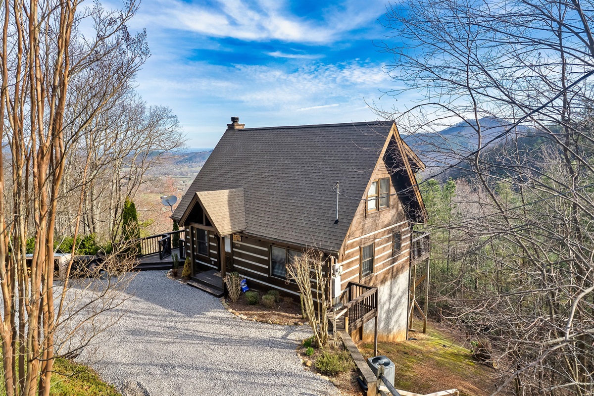 Exterior view of our cute cabin