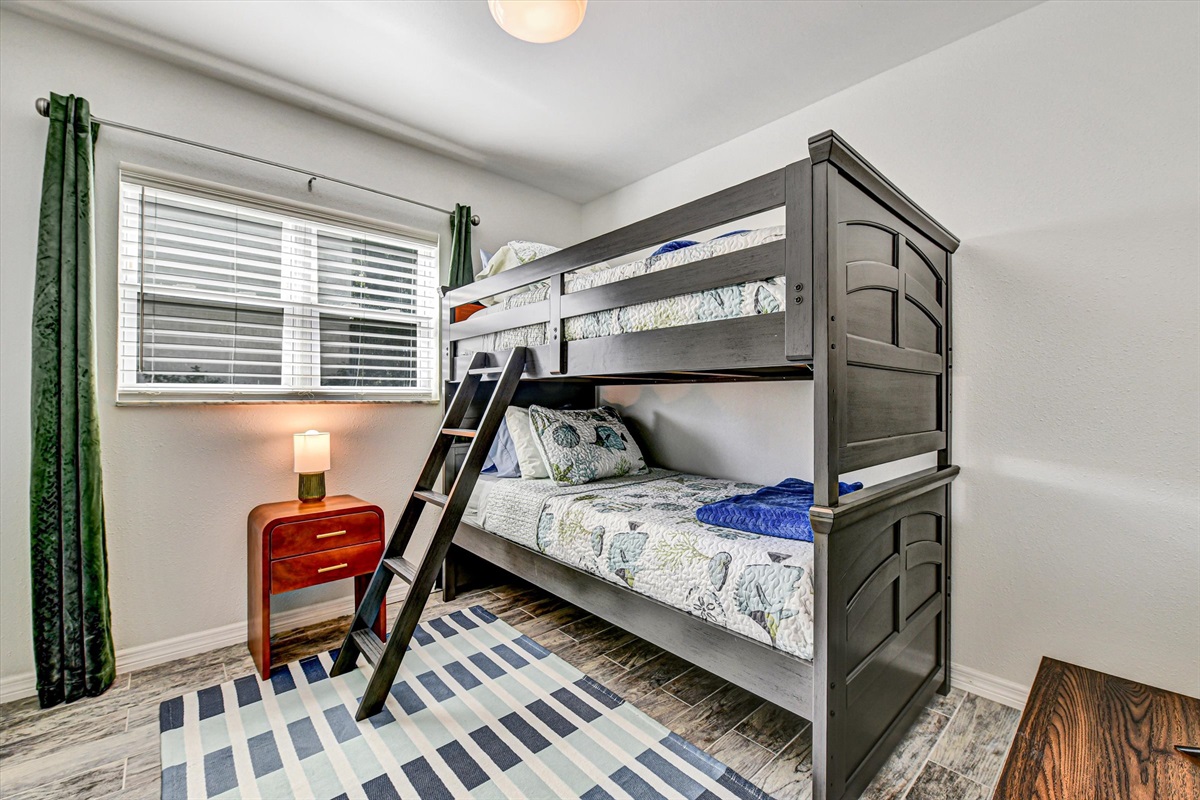 Bedroom 2, twin bunkbeds