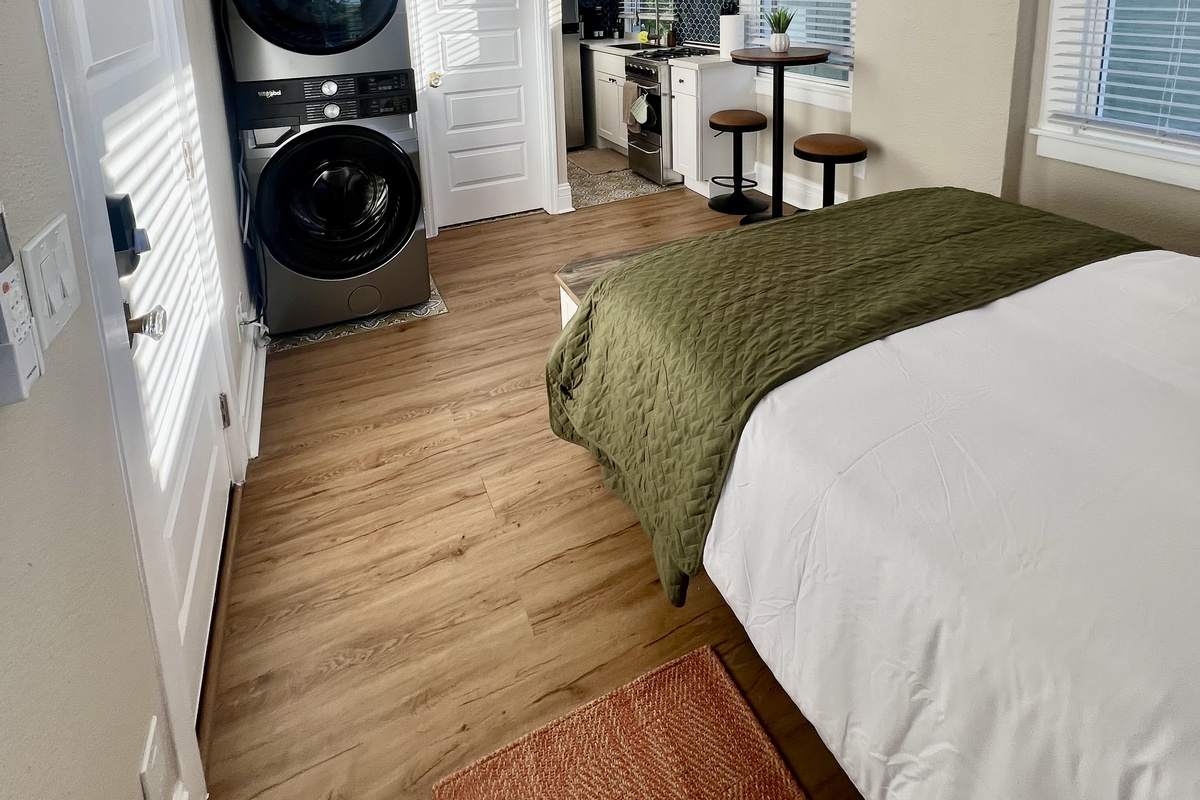 All the comforts of home, including your own in-suite laundry and brand new air-conditioning which keeps the apartment ice cold in the summer and warm in the winter.