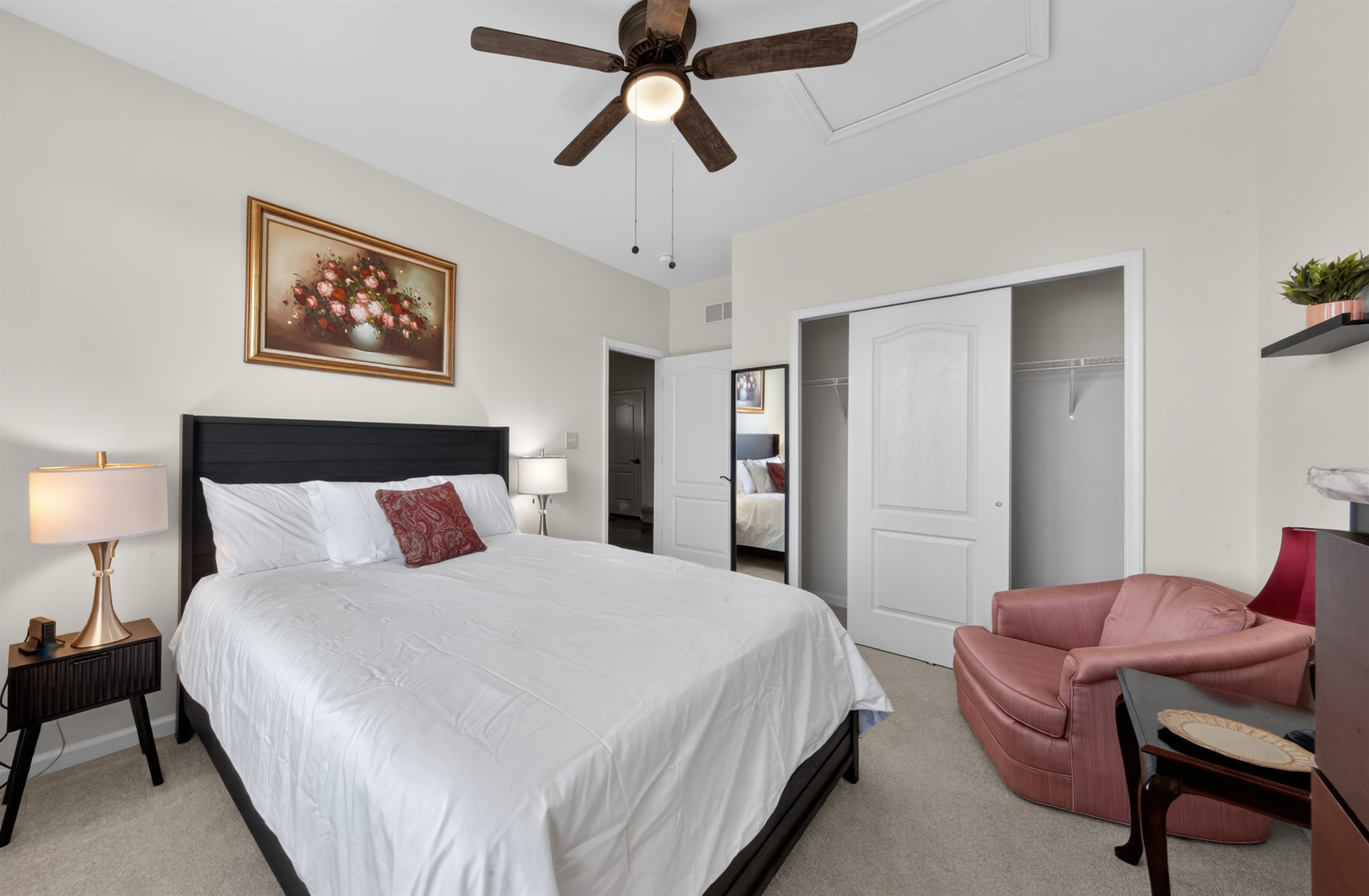 Guest Room - 1st Floor (Queen Bed)