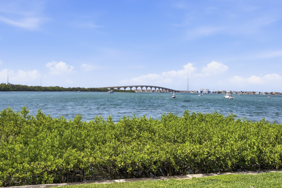 Wake up to peaceful waterfront scenery and enjoy the beauty of Isla del Sol right from the comfort of your own home.