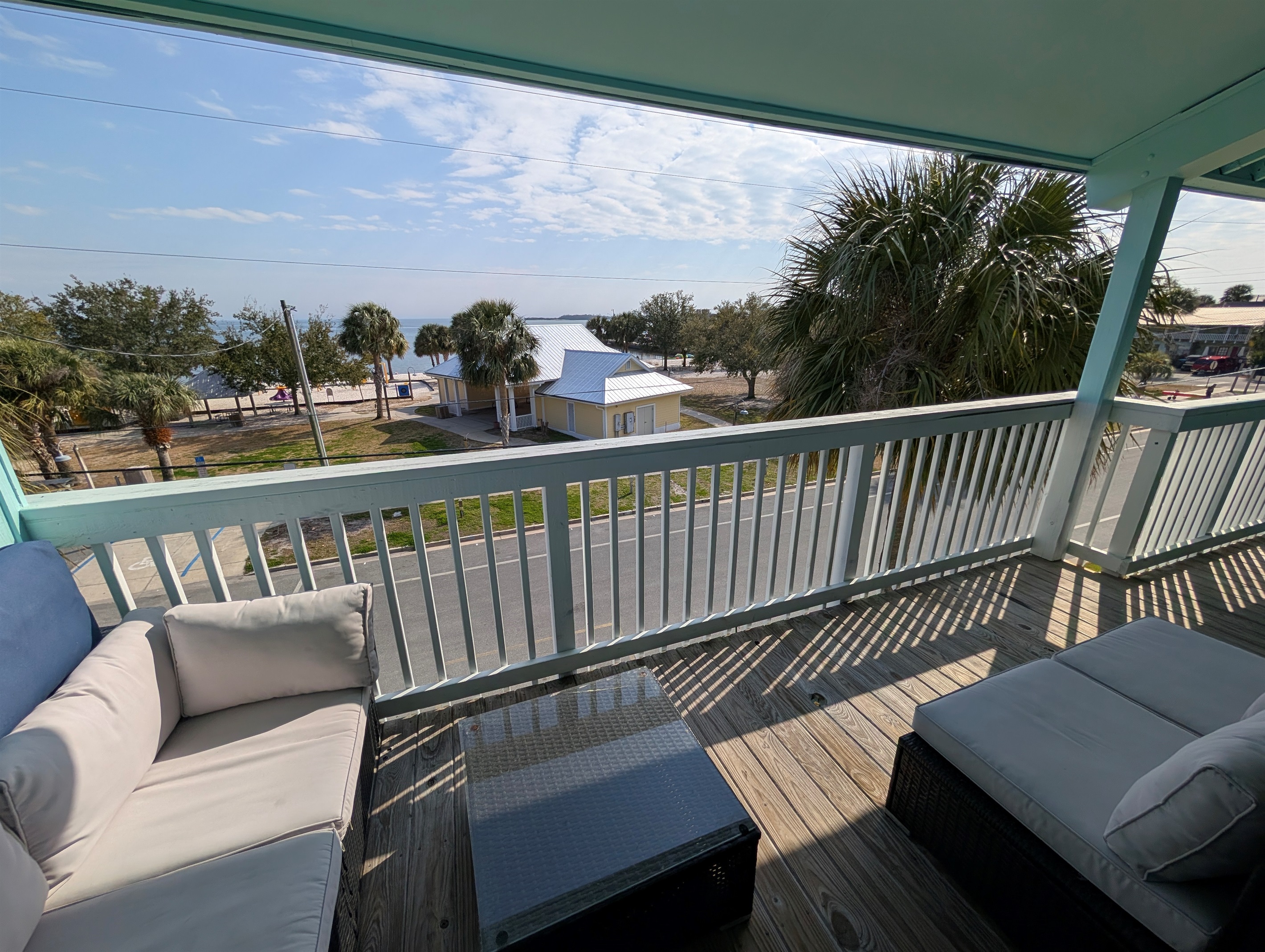 Balcony with outdoor seating