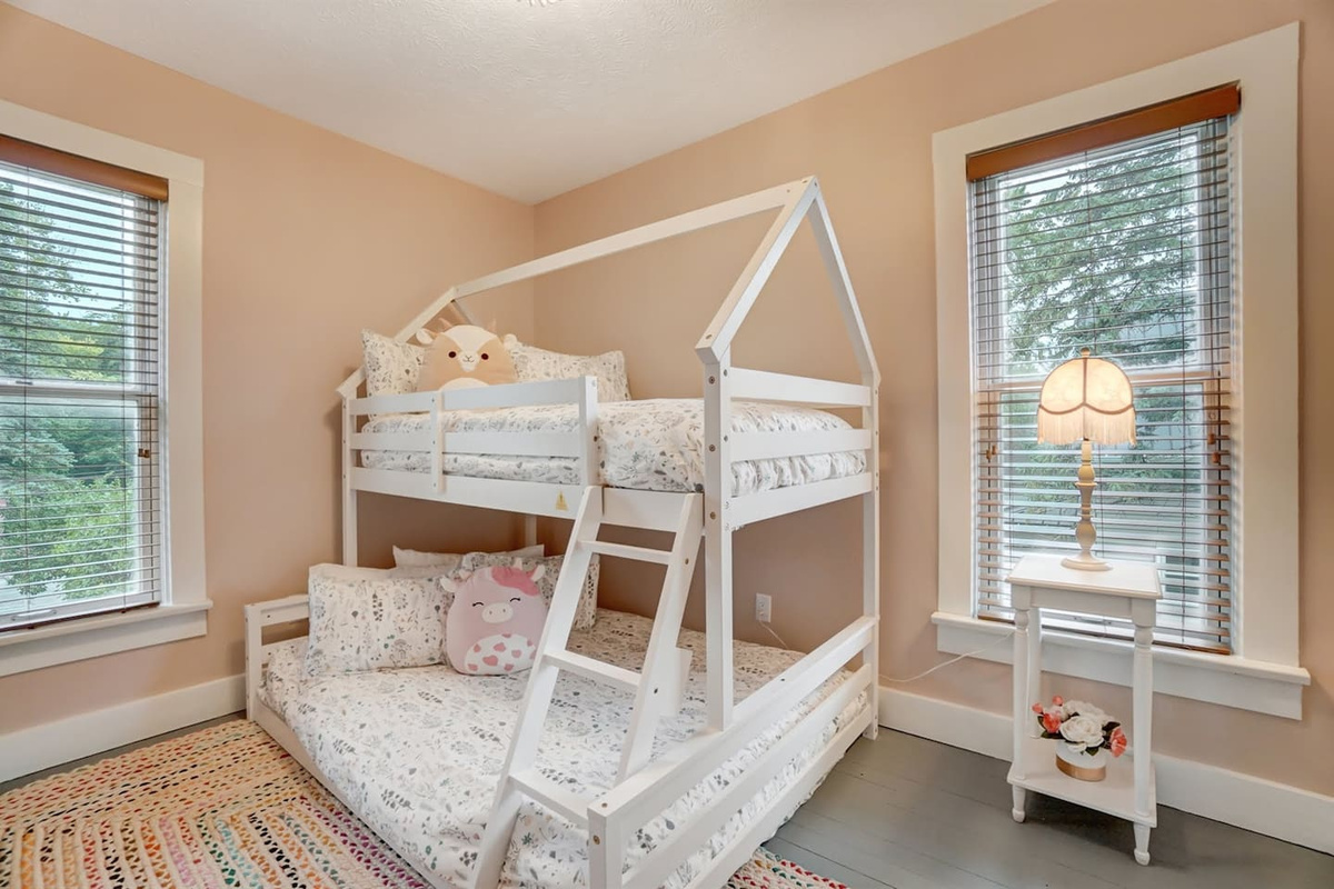 Bedroom 3 (Twin over Full)