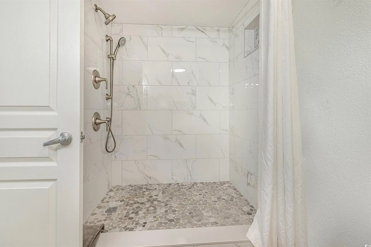 Newly updated Main Bathroom