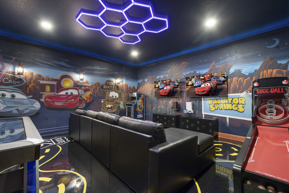 Play Skee-Ball