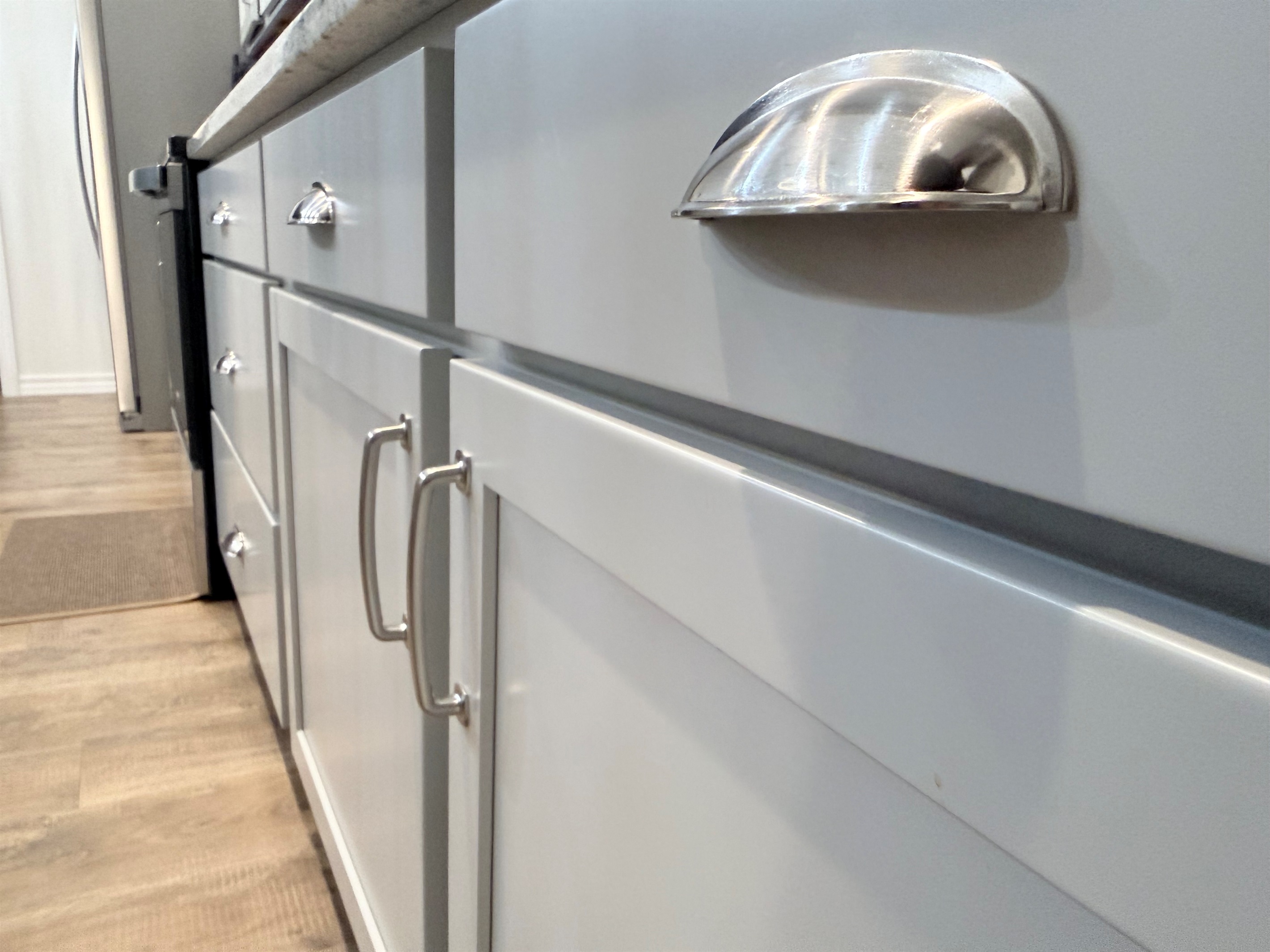 Beautiful hardware on all cabinets,