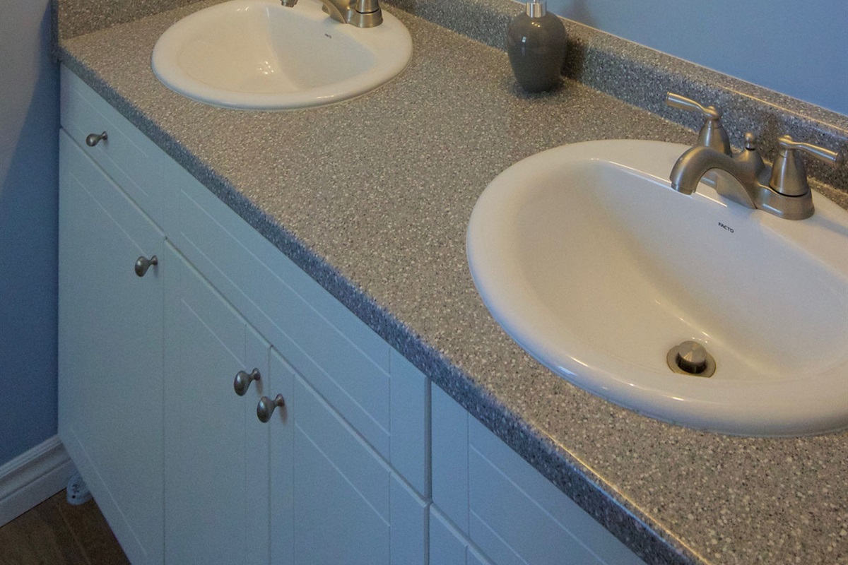 ca45941e208046ed969c0a8c1c279598 Large