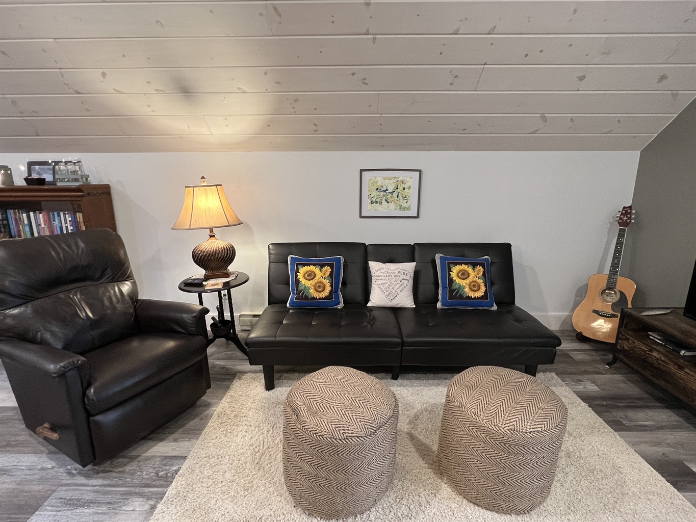 Horse Haven living room with leather seating.