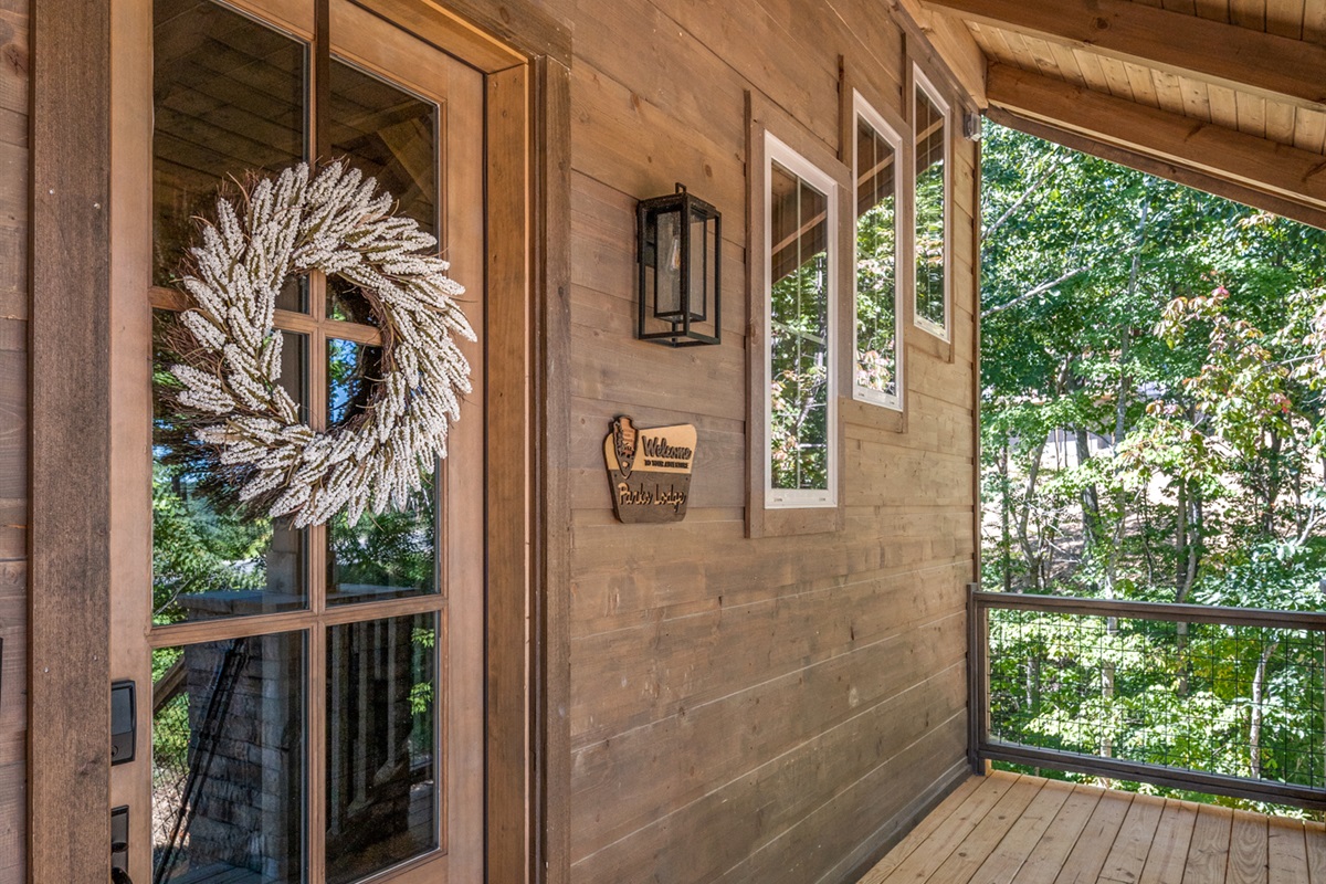 Parks Lodge front porch creates a warm welcome to its guests. 