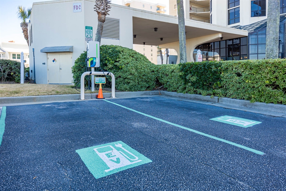 EV 40-amp dual-head fast charger