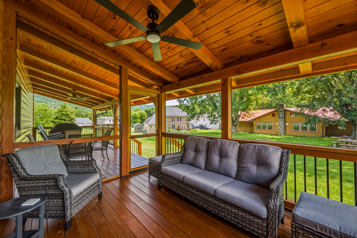 Screened Porch