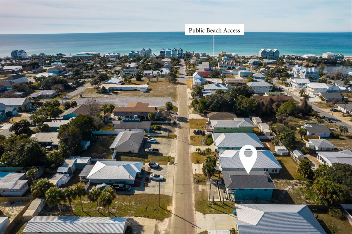 The path directly to the beach is only 1.5 blocks away