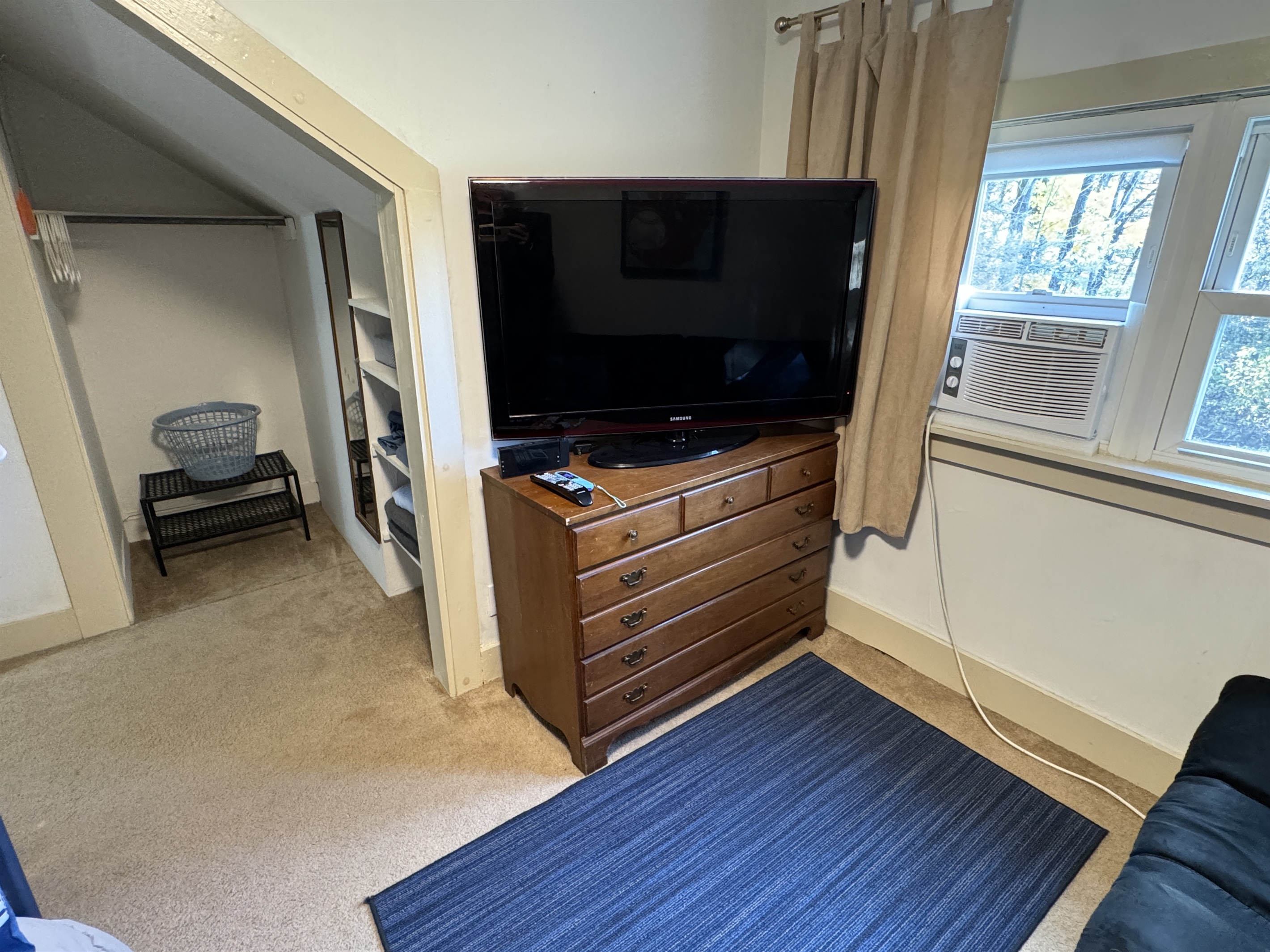 2nd floor Bunk beds with futon
