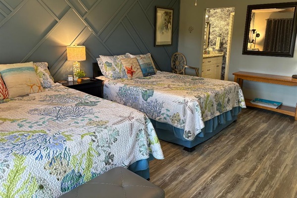 Queen Bed Room