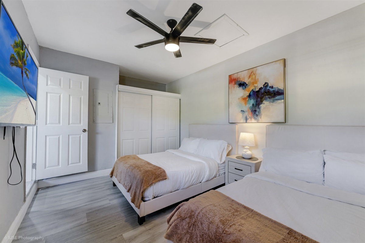 Bedroom #2 (2 Full-Size Beds)