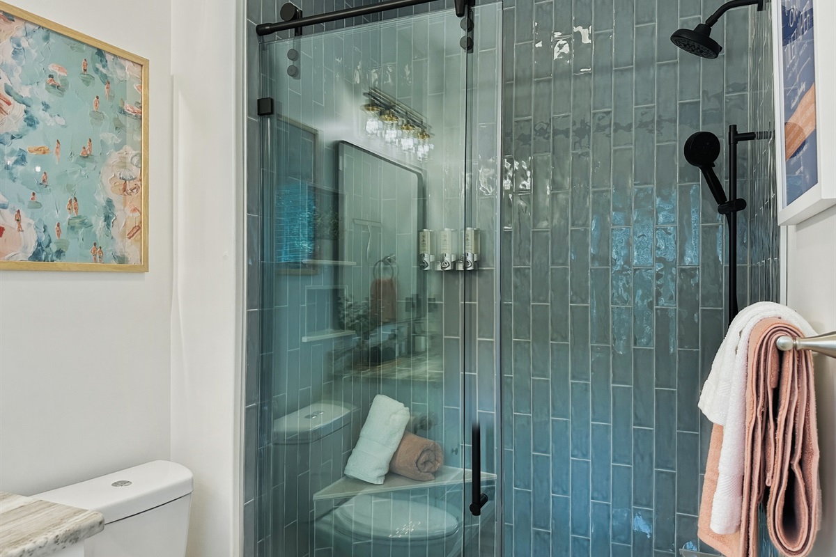 And a gorgeous, tiled walk-in shower.