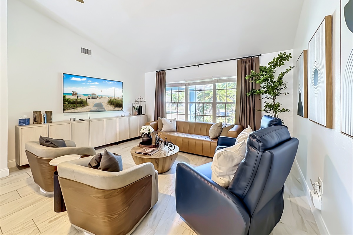 Gather with your family and friends, for a perfect and cozy movie night. 
