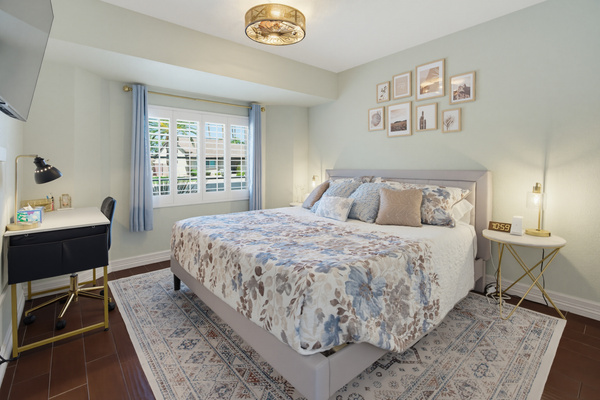 king bed
