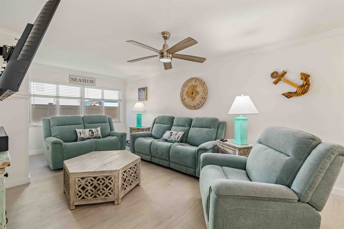 Living Room with lots of seating