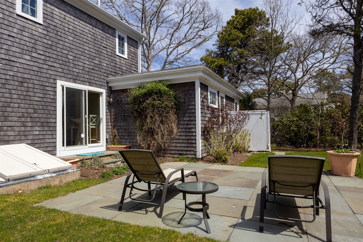 87 Schoolhouse Road