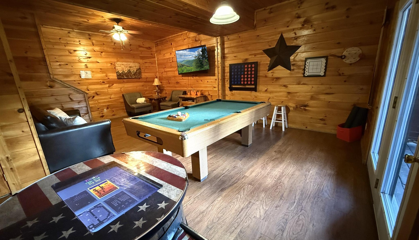 With a barrel arcade, pool table, wall games, board games and a spacious family room, you'll find your whole group enjoying time in the game room.