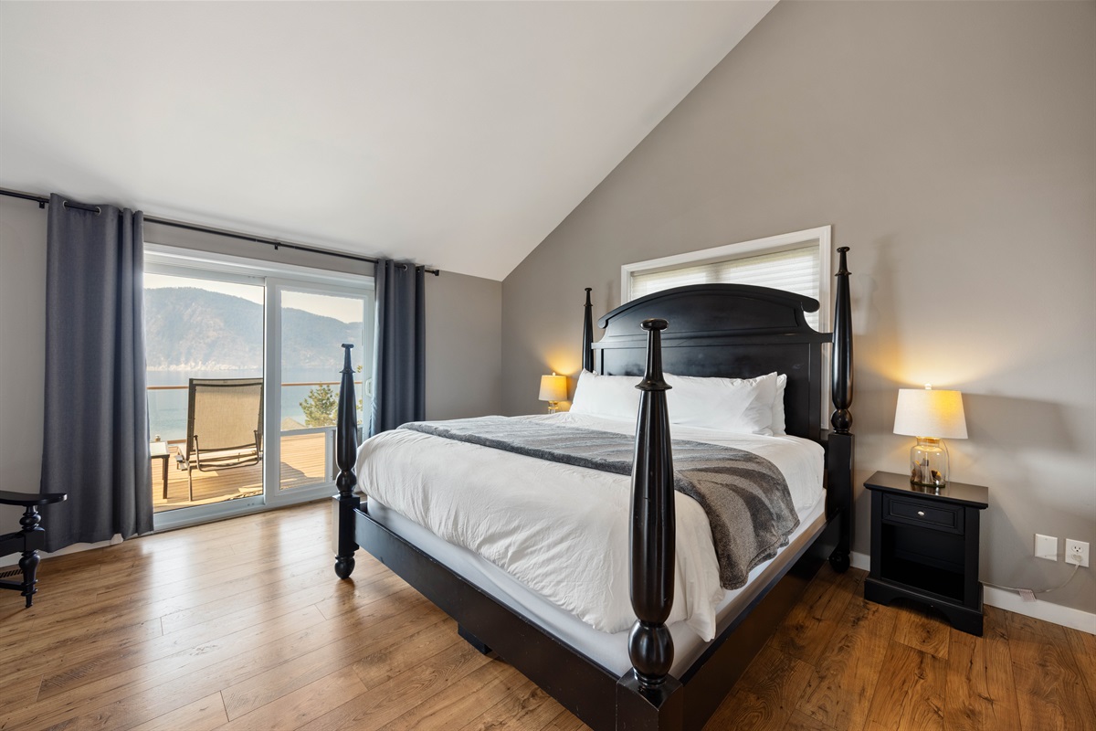 Master Bedroom with Ensuite Bathroom