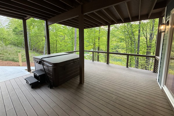 Lower level deck and hot tub