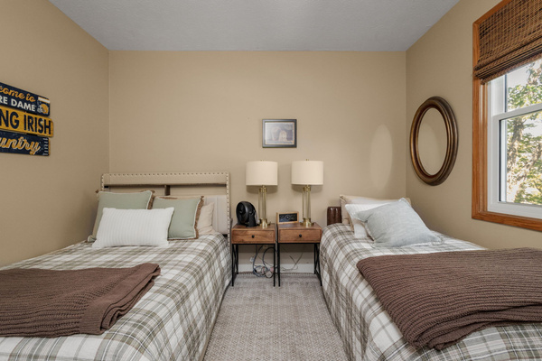 Irish Ivy Retreat | 2BR Near Notre Dame, photo 21