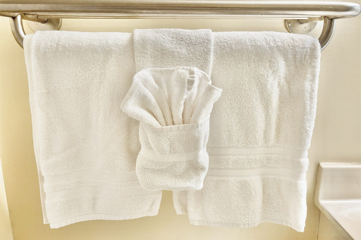 Professionally laundered bath towels