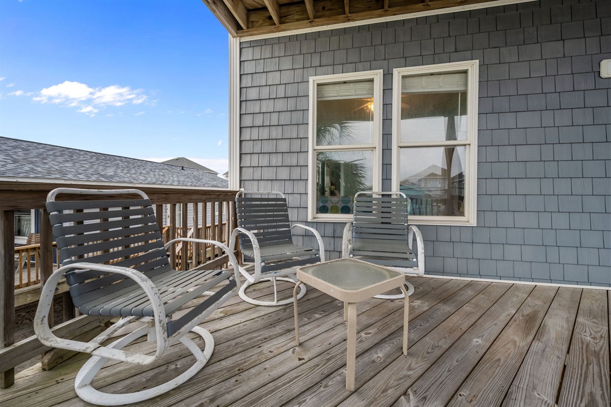 Discover the perfect spot for relaxation and conversation