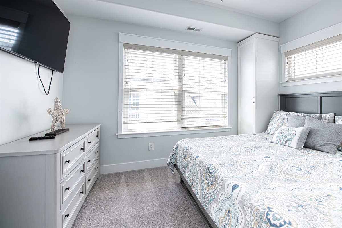 King ensuite BR 3