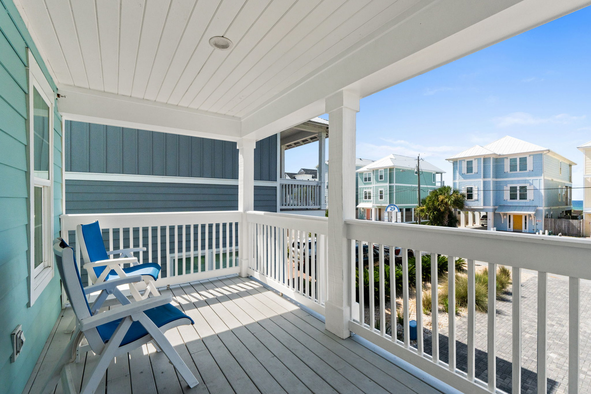 2nd floor living room balcony
