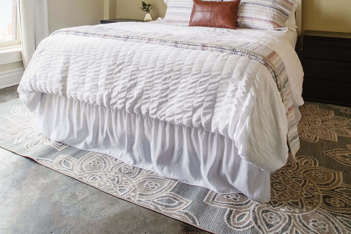 Queen bed in second bedroom