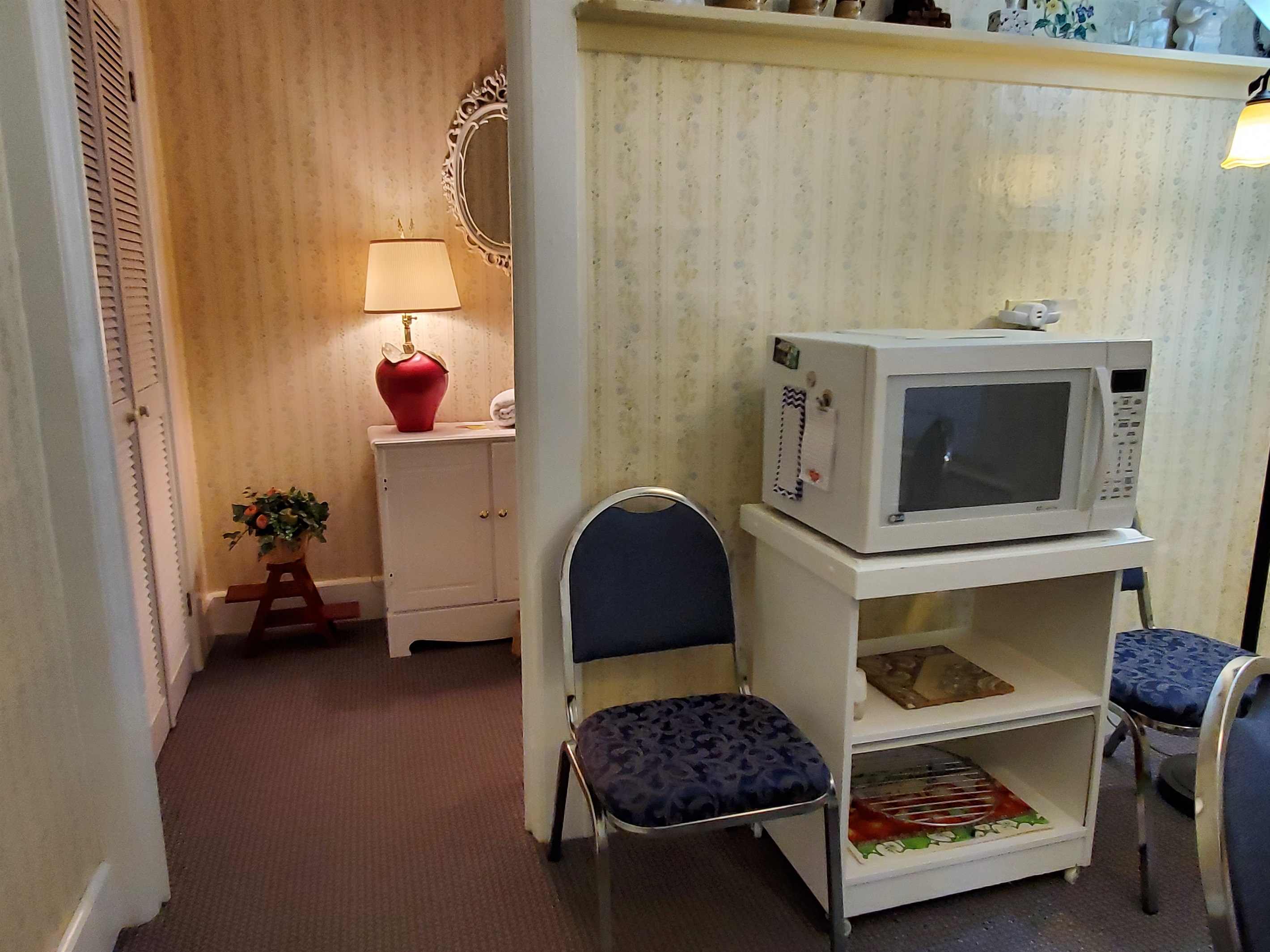 Microwave in dining area