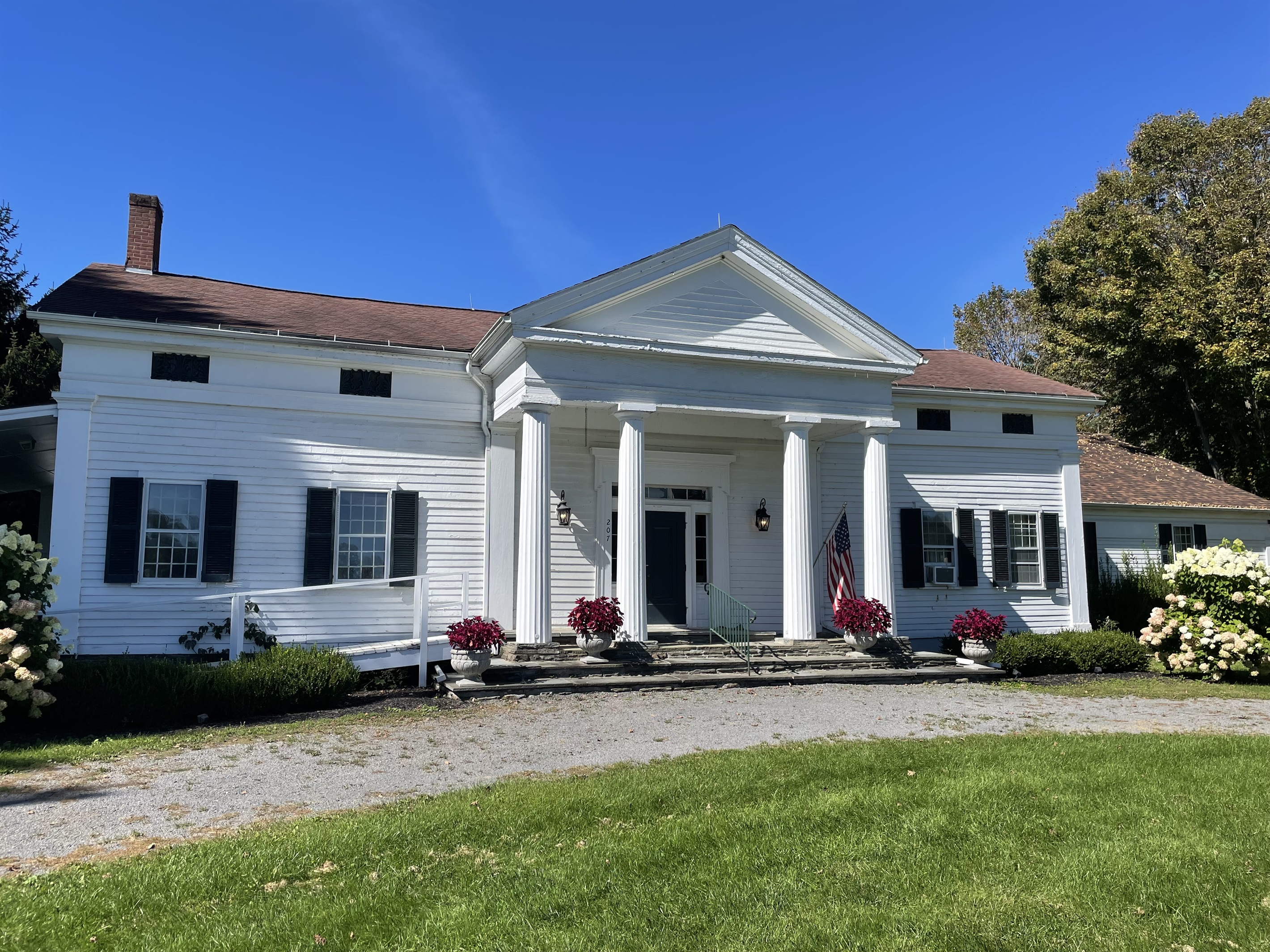 1819 House Front exterior.