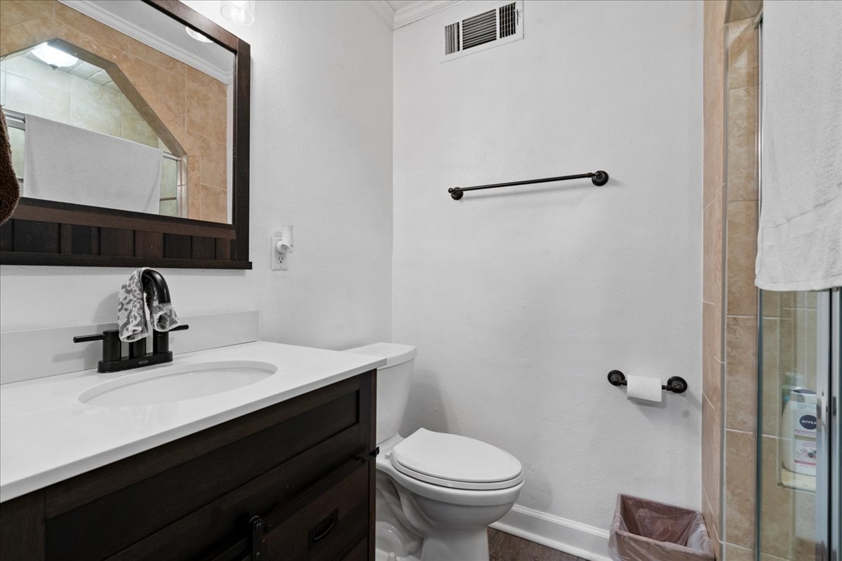 SPACIOUS Master Bedroom with King Bed, Remodeled Bathroom, BIG Gulf Views, Private Balcony, Smart TV, Chair + Desk (NEW PHOTOS COMING SOON!)