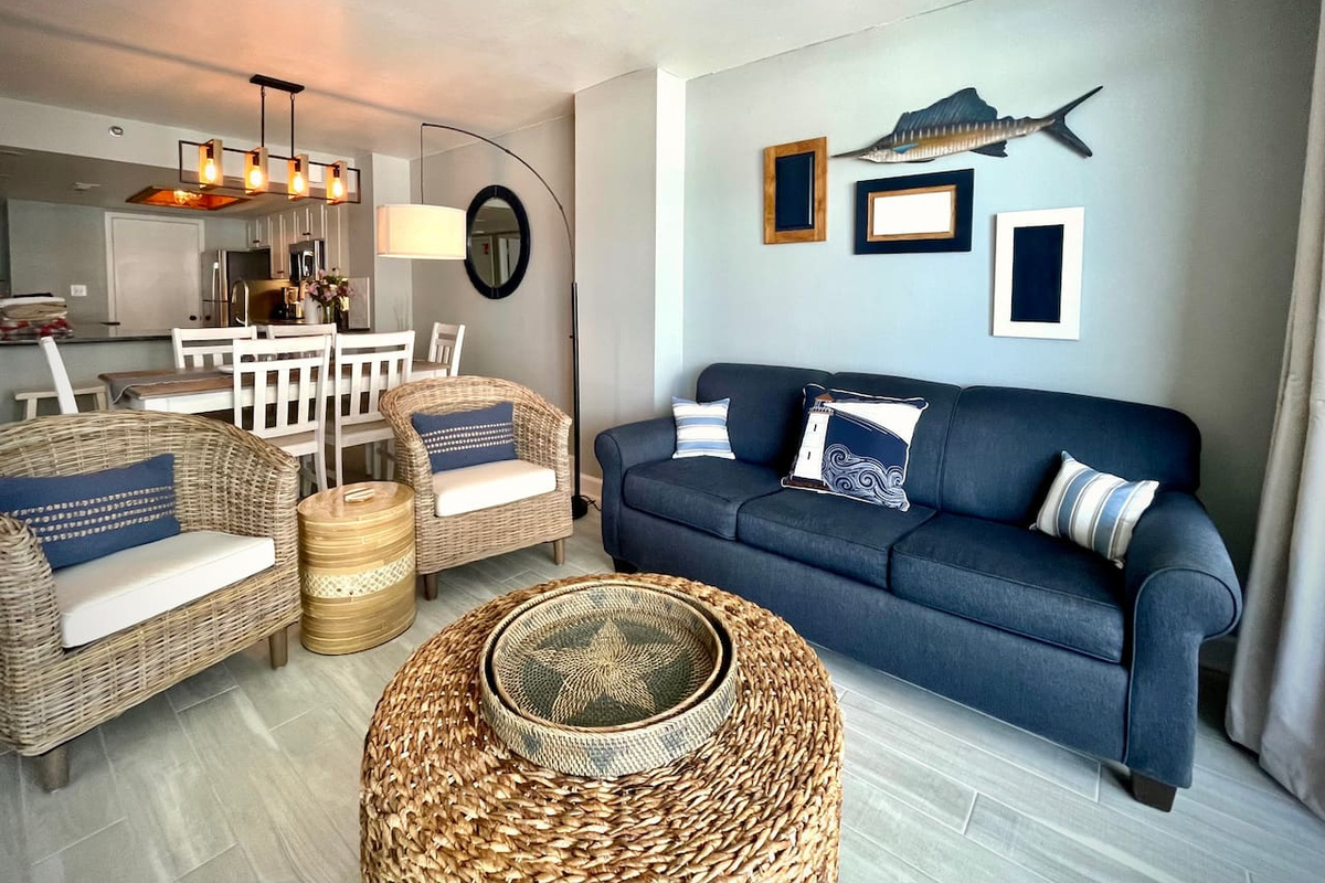 Living room with Pullout Queen Sofa 