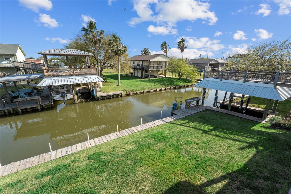 cb3ebce7d5b84538ba11695947eefb30 Large | Beachhouse | Texas | TX | Vacation Homes | Galveston | Crystal Beach | Kokomo | Breezy Days | Beachfront Elegance | Sunrise Serenity | Southern Sands Property Management, LLC