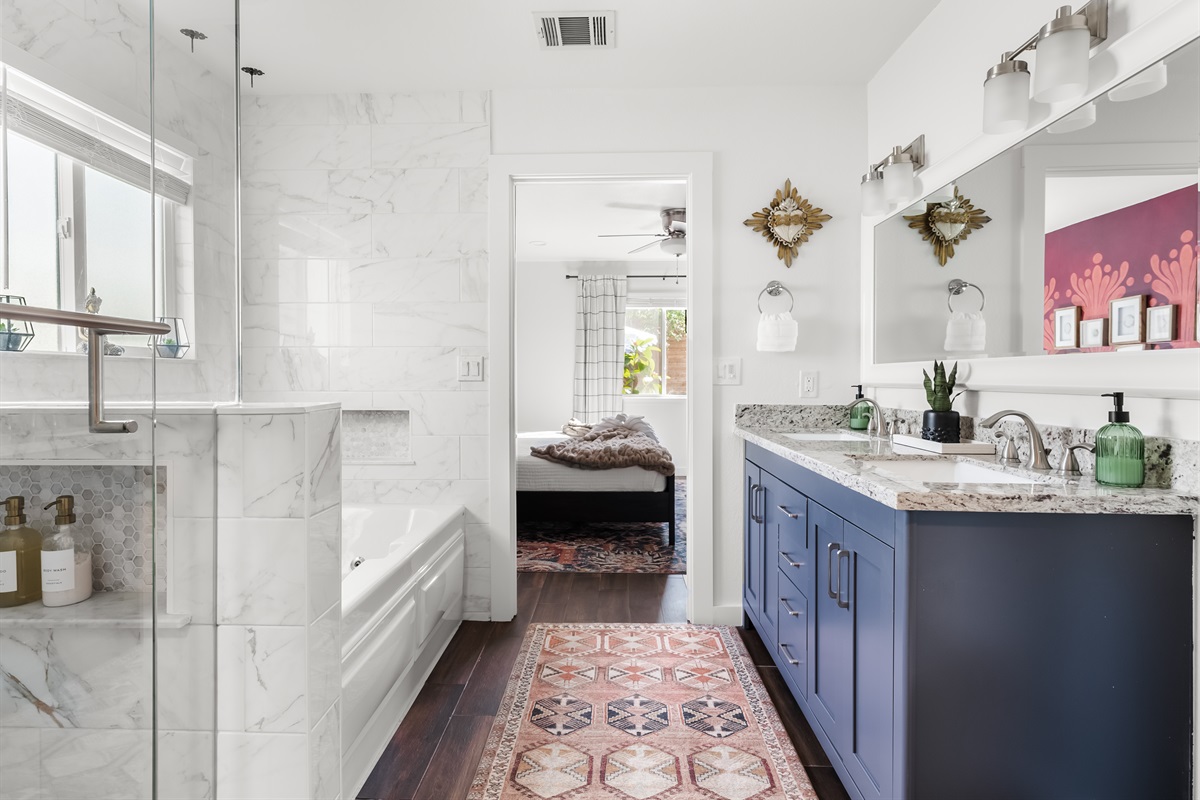 Dual vanity, walk-in shower and large soaking tub
