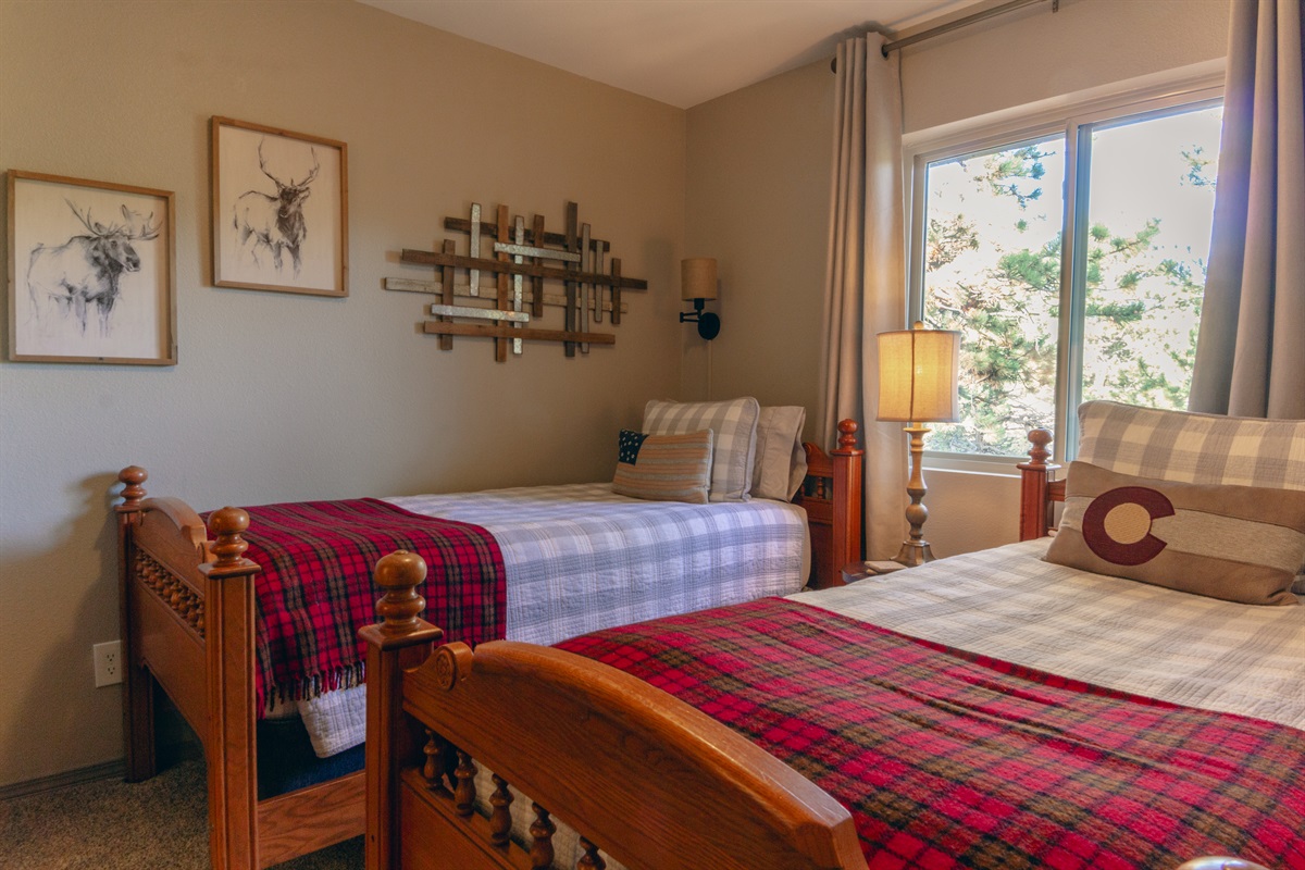 Twin Bedroom