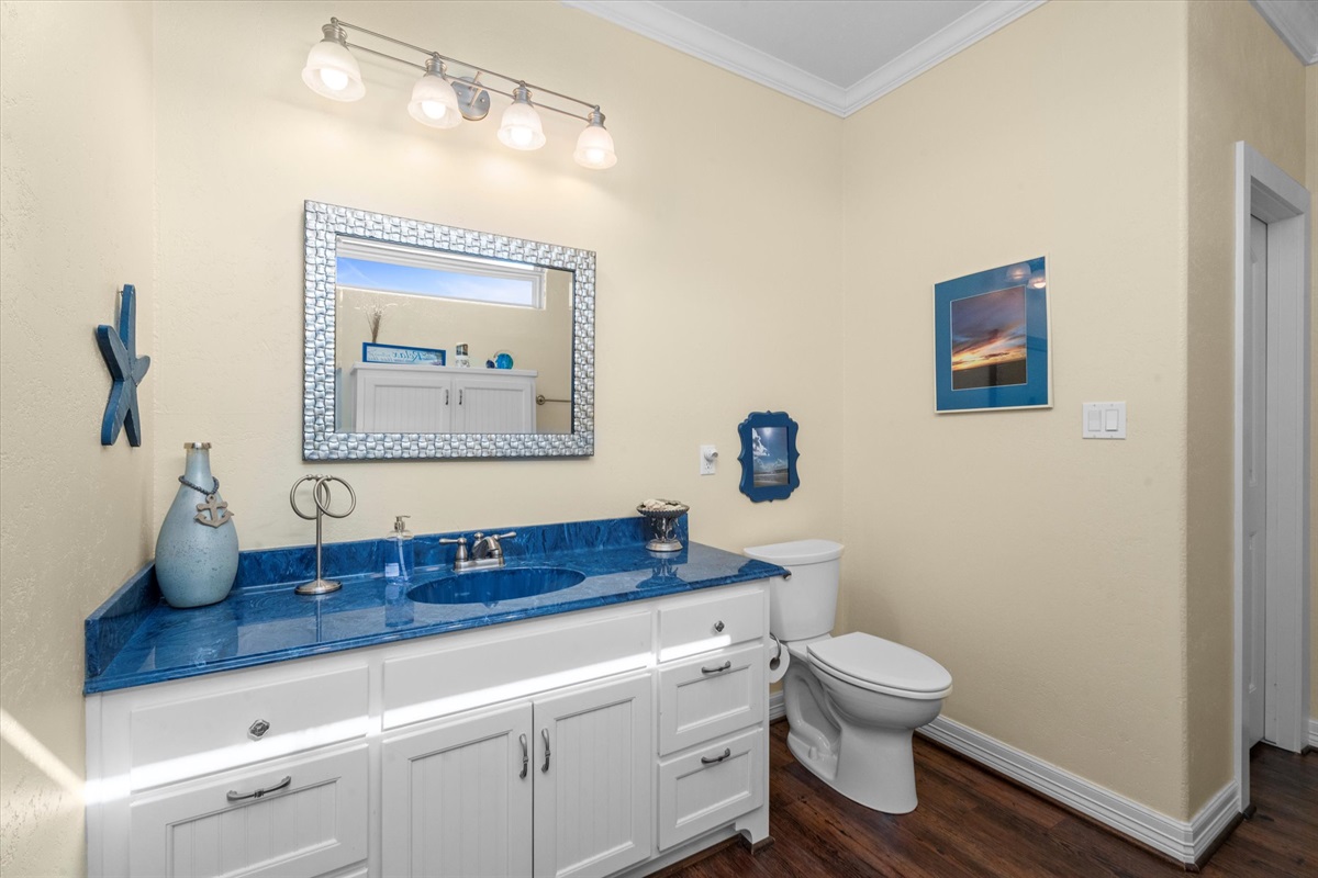 cb7e06dbc158420981f5741372d47677 Large | Beachhouse | Texas | TX | Vacation Homes | Galveston | Crystal Beach | Kokomo | Breezy Days | Beachfront Elegance | Sunrise Serenity | Southern Sands Property Management, LLC
