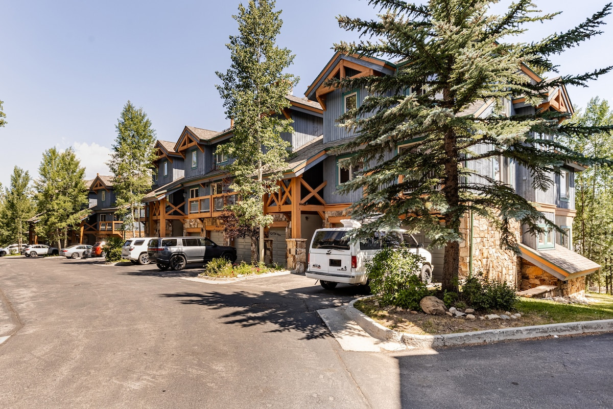 Condo Complex Outside View