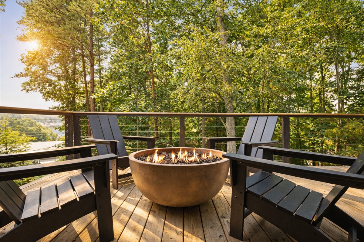 The fire pit area is the perfect spot to gather under the stars, with comfortable chairs and a tranquil forest setting.
*Fire Pit (Available Year Round)