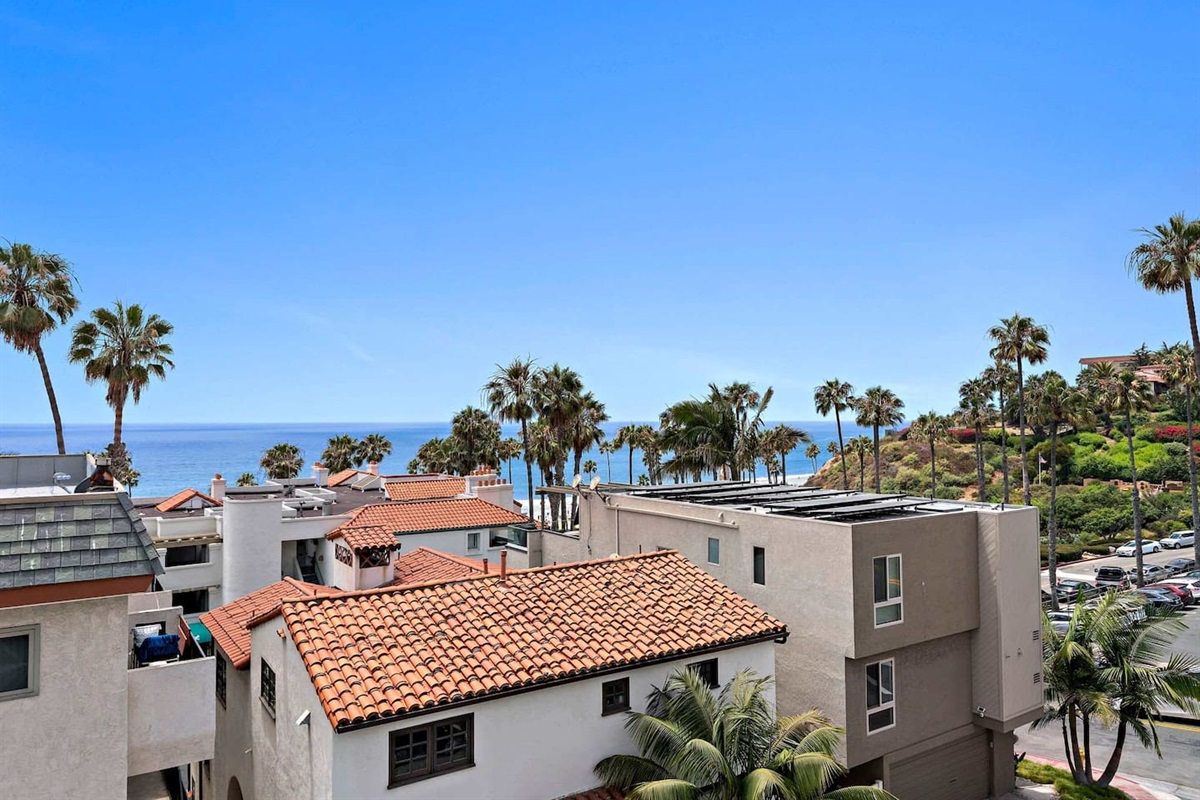 Casa Capistrano 1 offers gorgeous ocean views and breezes on your private balcony