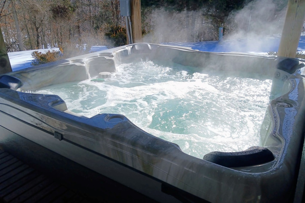 Brand new hot tub added in 2026, winter pic!