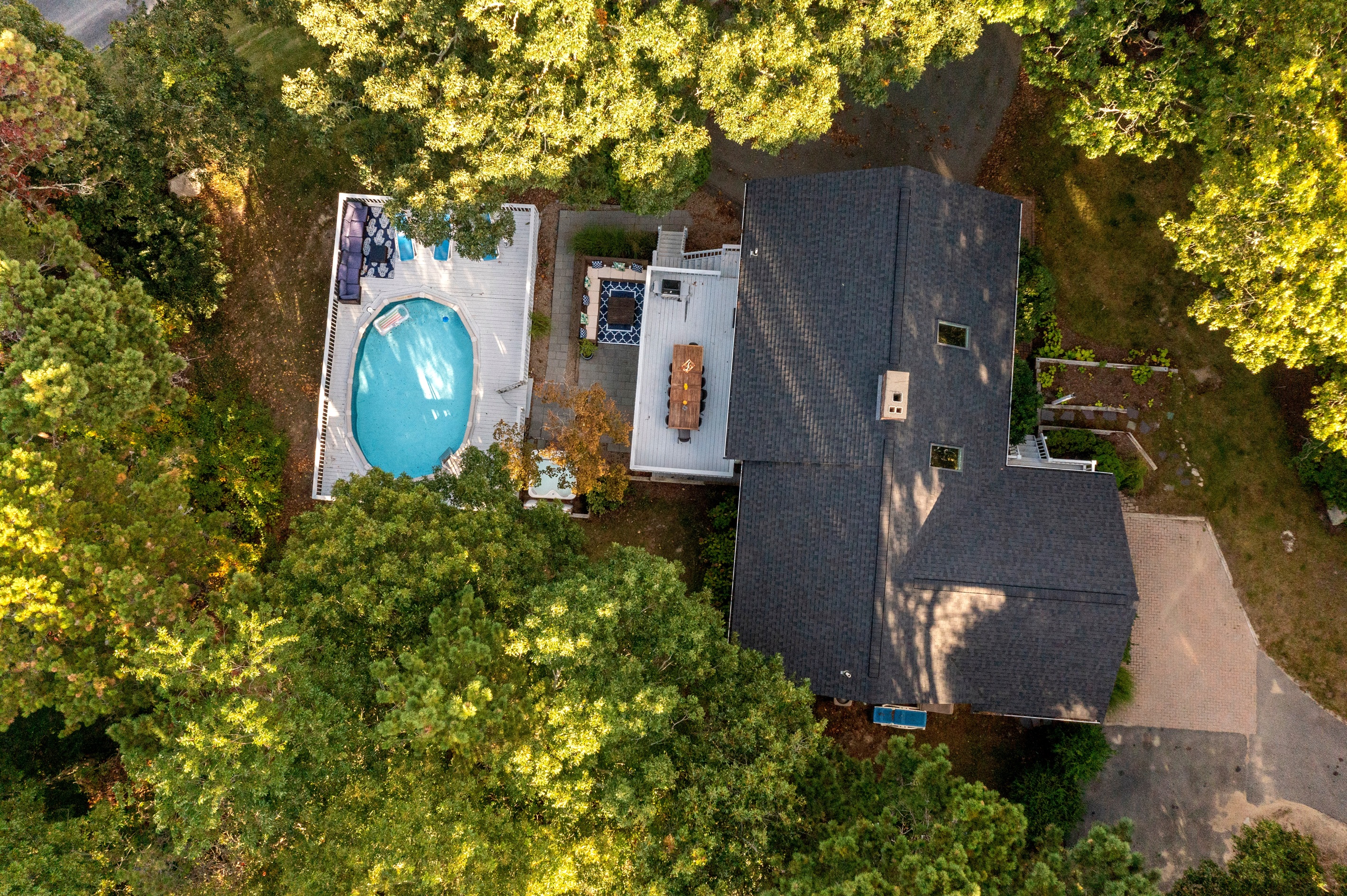 From poolside fun to hot tub relaxation, this is the house where your perfect stay begins!